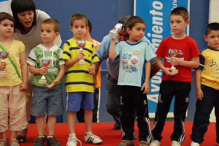 alumnosdelaedmludotecadecampohermoso.jpg